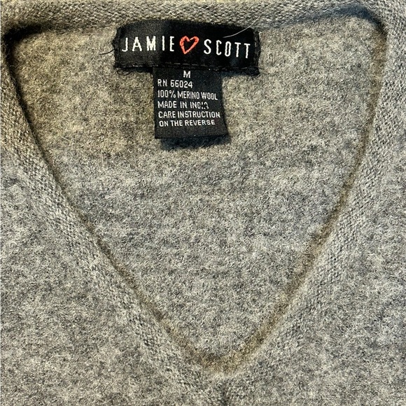 Jamie Scott V-neck Wool Sweater Gray. Thick wool. Fit is small but still boxy. - Picture 5 of 5